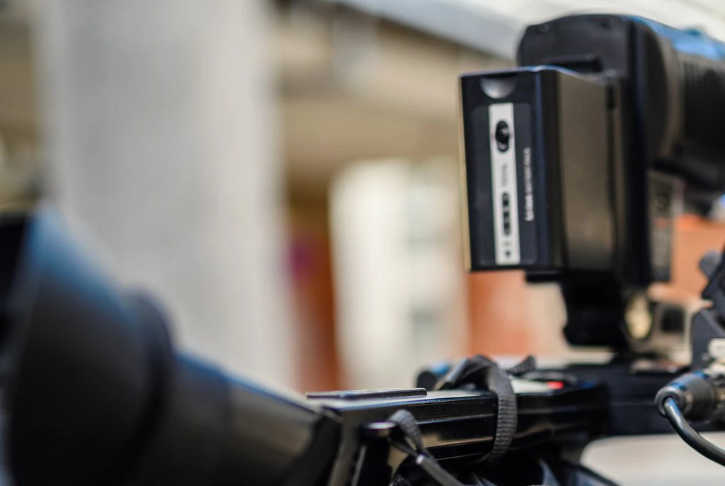 Disturbing moment explained as news reporter's eyes seem to glitch on live TV