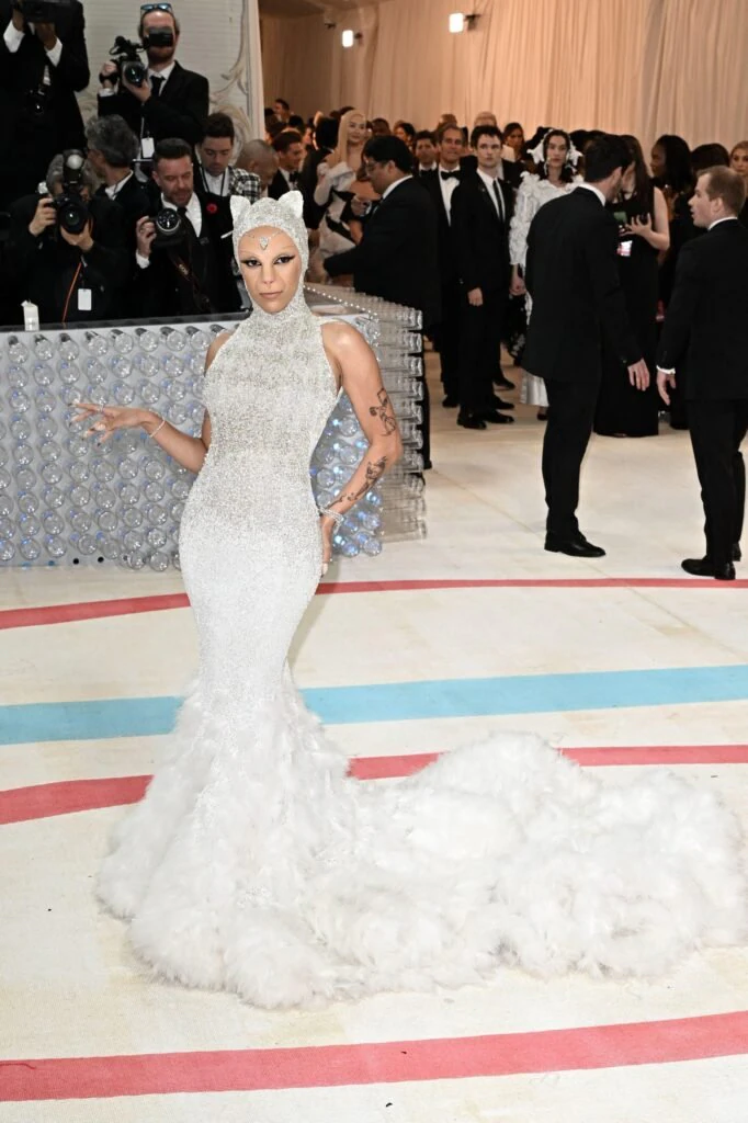 wp-image-1263209555 size-large