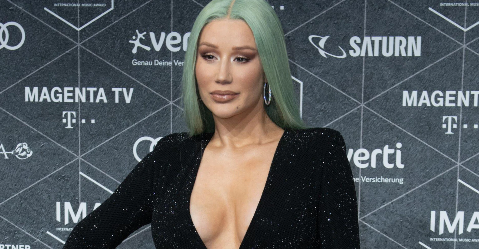 Iggy Azalea responds to accusations of 'Blackfishing' in new music video