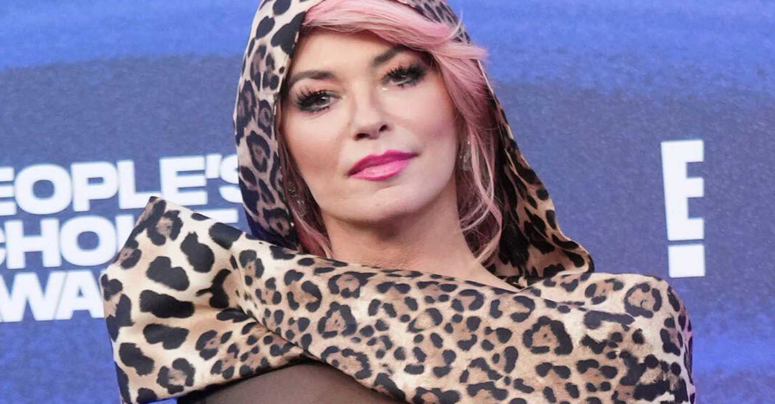 Shania Twain met with backlash after posing with chained hawk for photoshoot