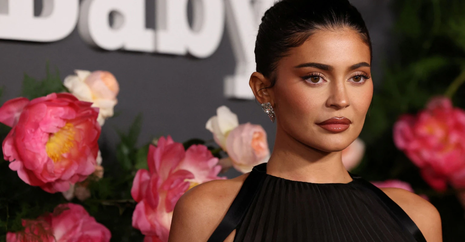 Kylie Jenner slammed for wearing 'lion's head' at fashion show: 'Animals aren't fashion'