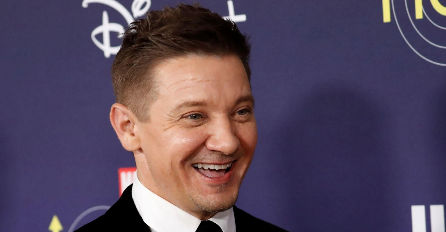 Jeremy Renner was helping stranded motorist when snow plow accident occurred