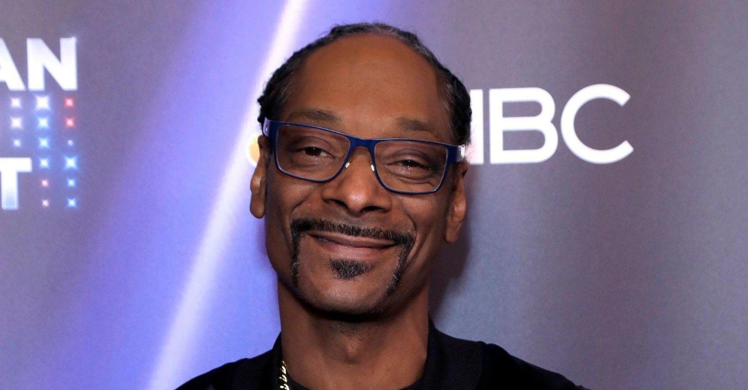 Snoop Dogg tells Emilia Clarke he'd 'protect her eggs any day' in first meeting