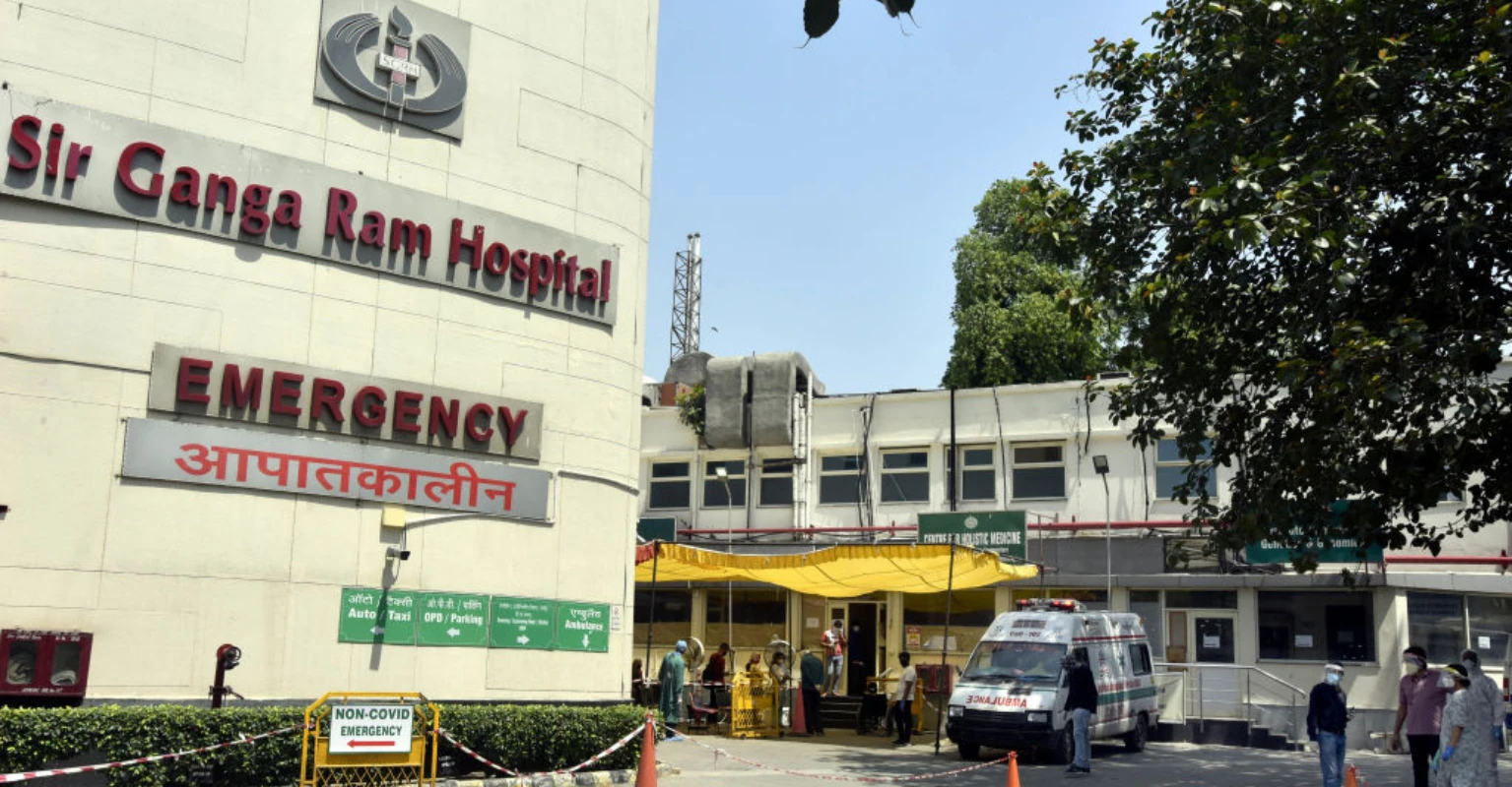 Man undergoes miraculous double hand transplant following freak accident